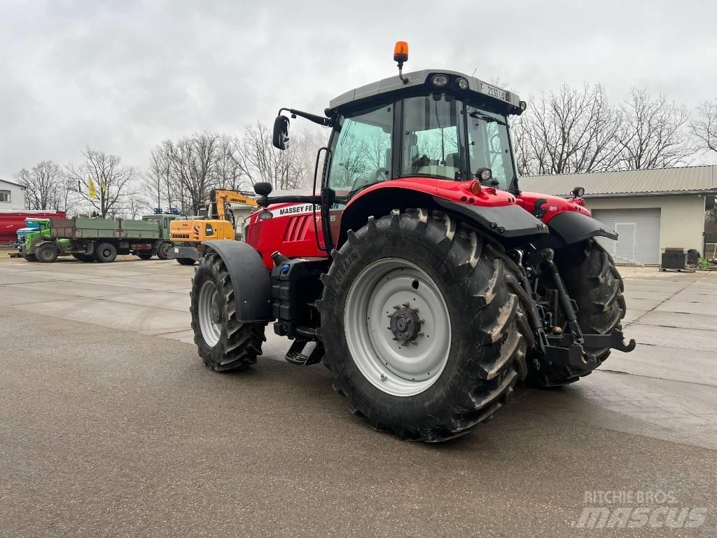Massey Ferguson 7726 Tractors