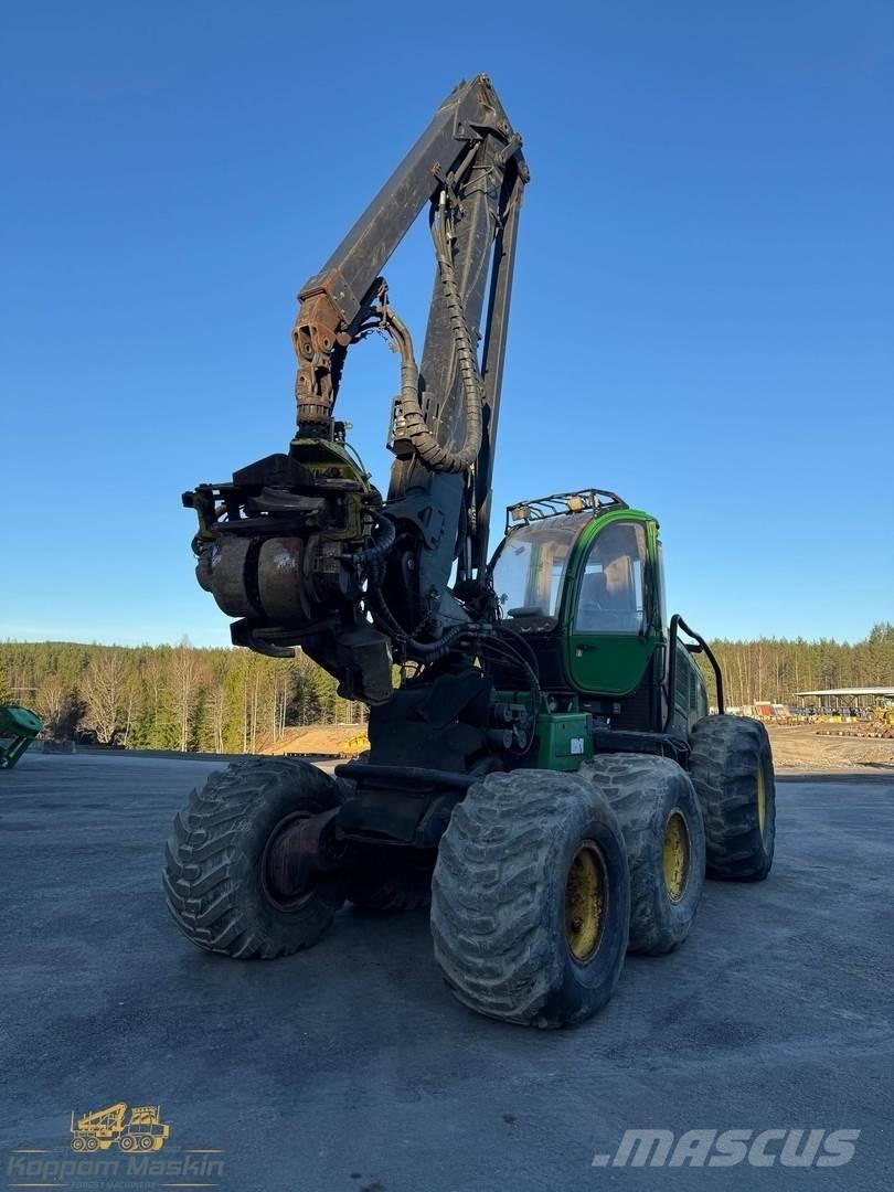 John Deere 1470E Harvesters