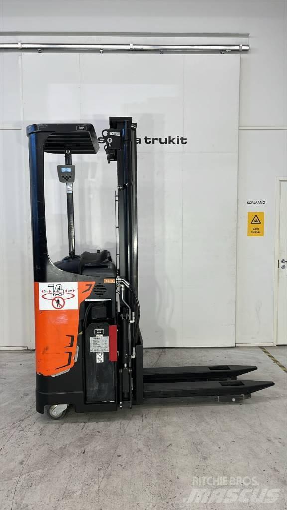 Rocla SST 16 AC Self propelled stackers