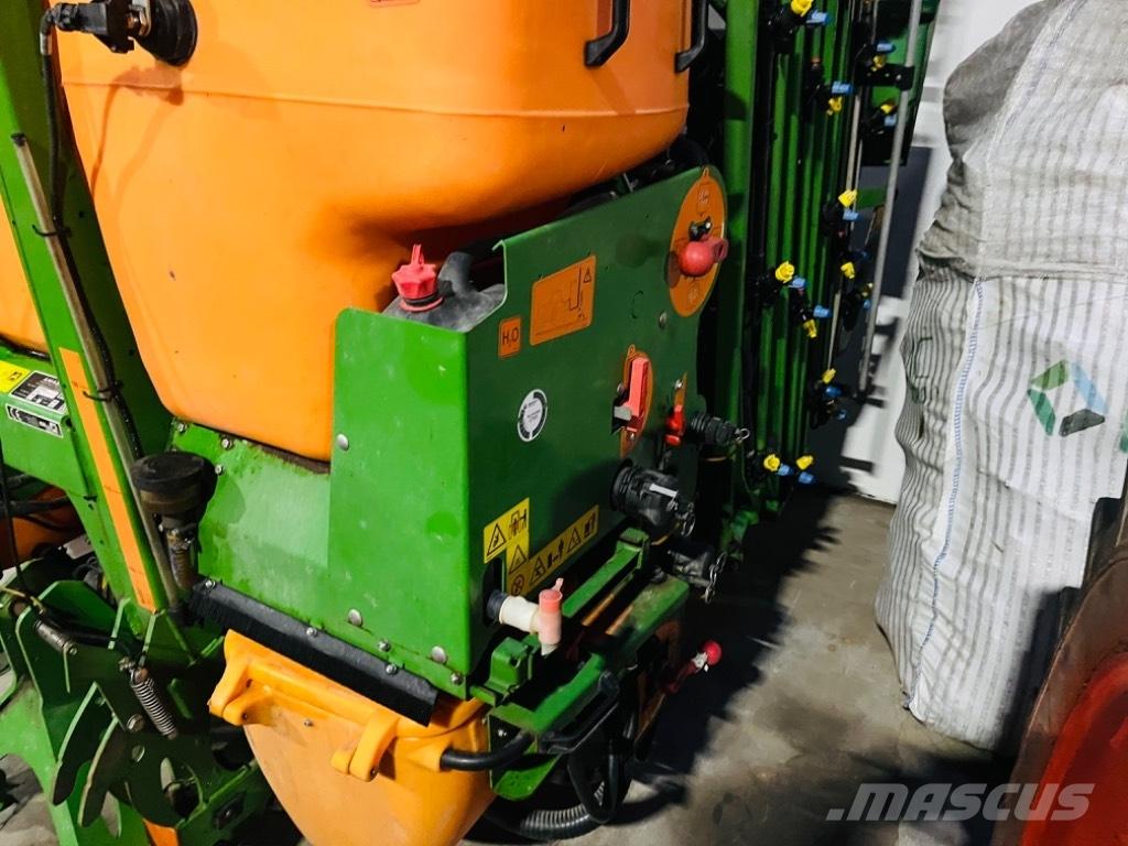 Amazone UF 1801 Mounted sprayers