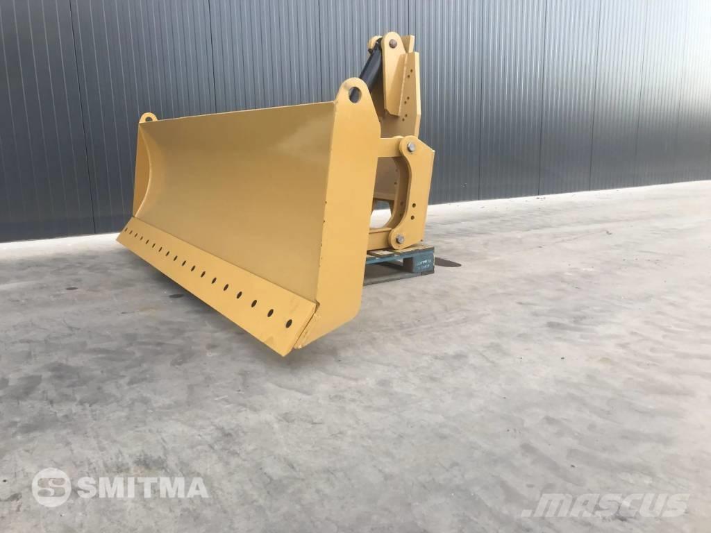 CAT 140H Blades