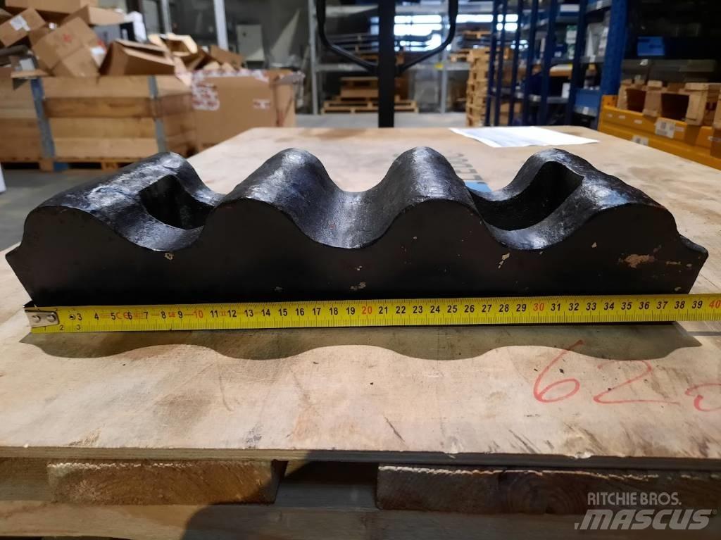 Pegson 800x550 Pulveriser  (Demolition Crusher ) 