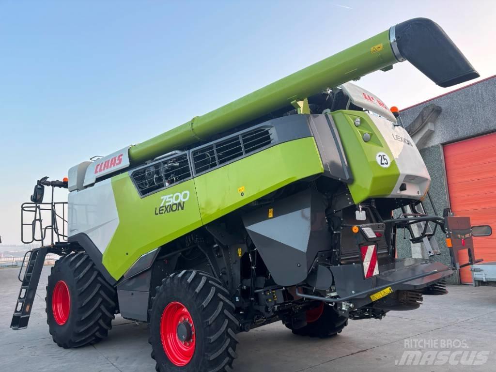 CLAAS Lexion 7500 Combine harvesters