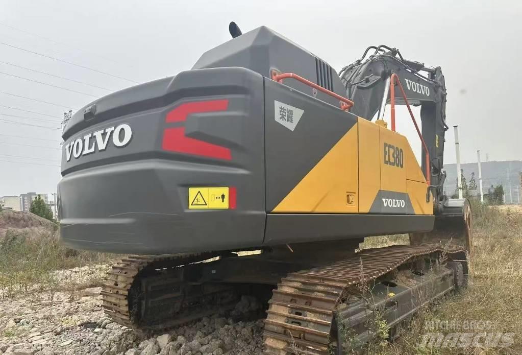 Volvo 380 Crawler excavators