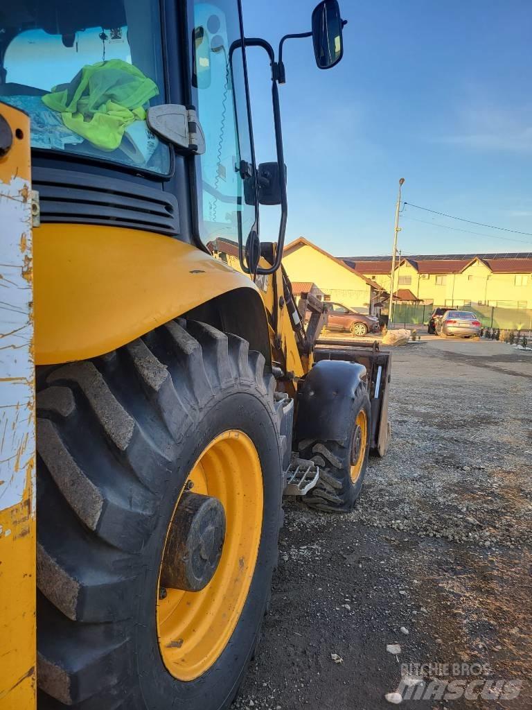 JCB 3 CX Backhoe loaders