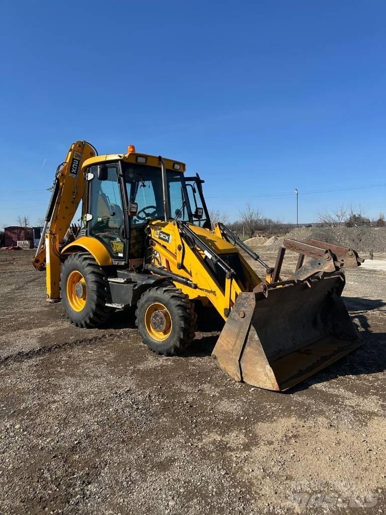 JCB 3 CX Backhoe loaders