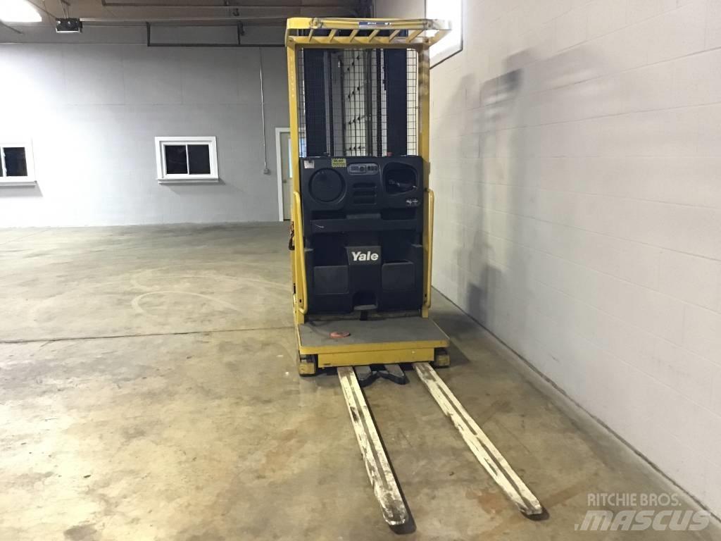 Yale OS030EFN24TE095 Medium lift order picker