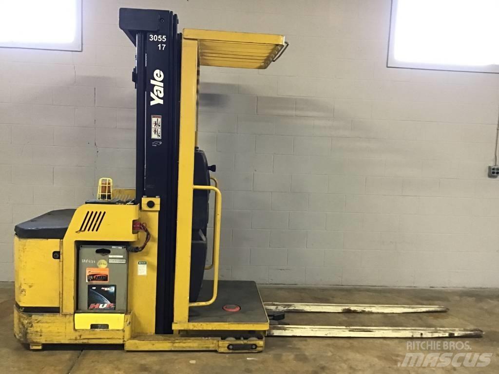 Yale OS030EFN24TE095 Medium lift order picker