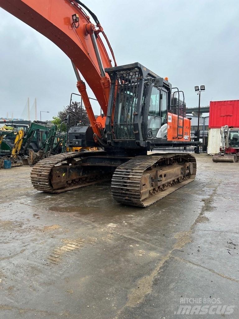 Hitachi 490 Crawler excavators