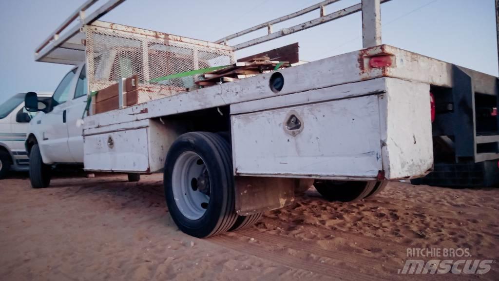 Ford F 550 XL SD Flatbed / Dropside trucks