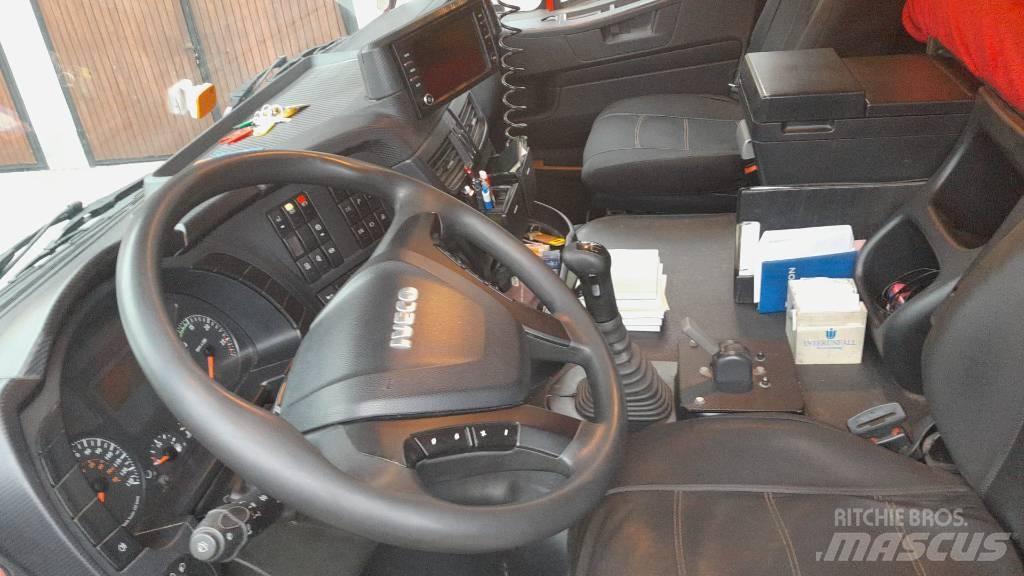 Iveco Trakker 450 Crane trucks