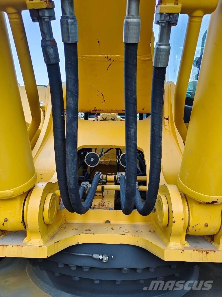 Komatsu PC 400-8 Crawler excavators