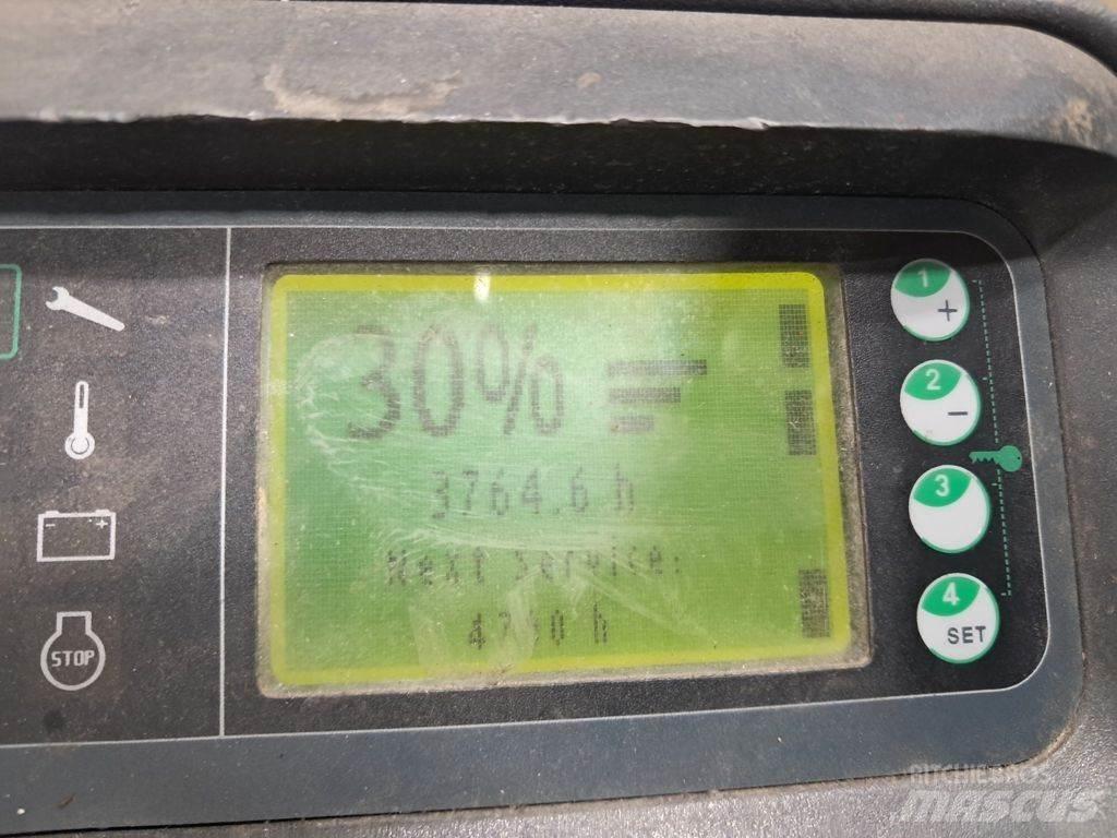 Linde D12 AP Pedestrian stacker