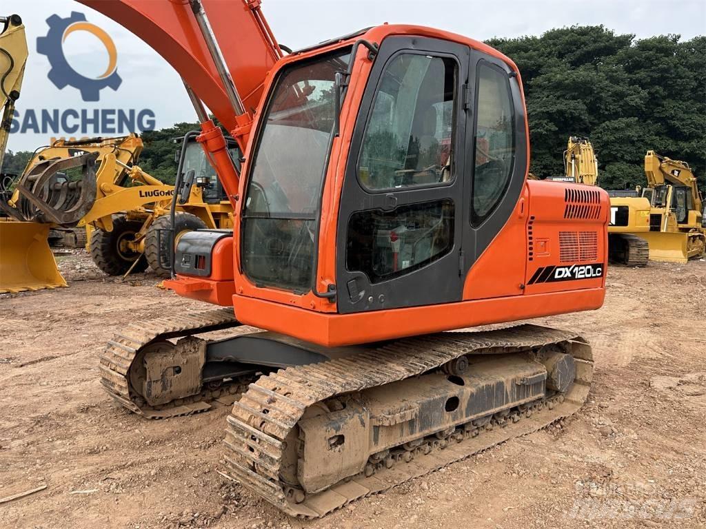 Doosan DX 120 Midi excavators  7t - 12t