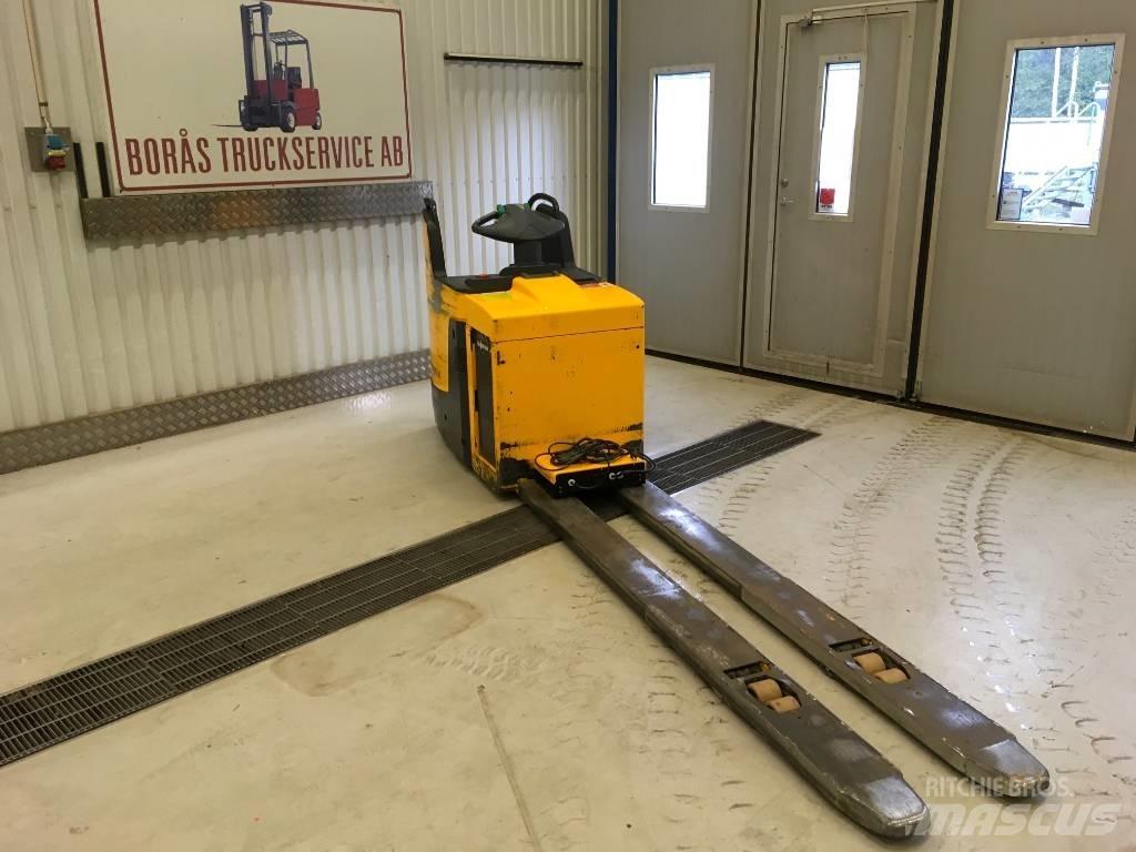 Jungheinrich ERE 225 Low lifter with platform