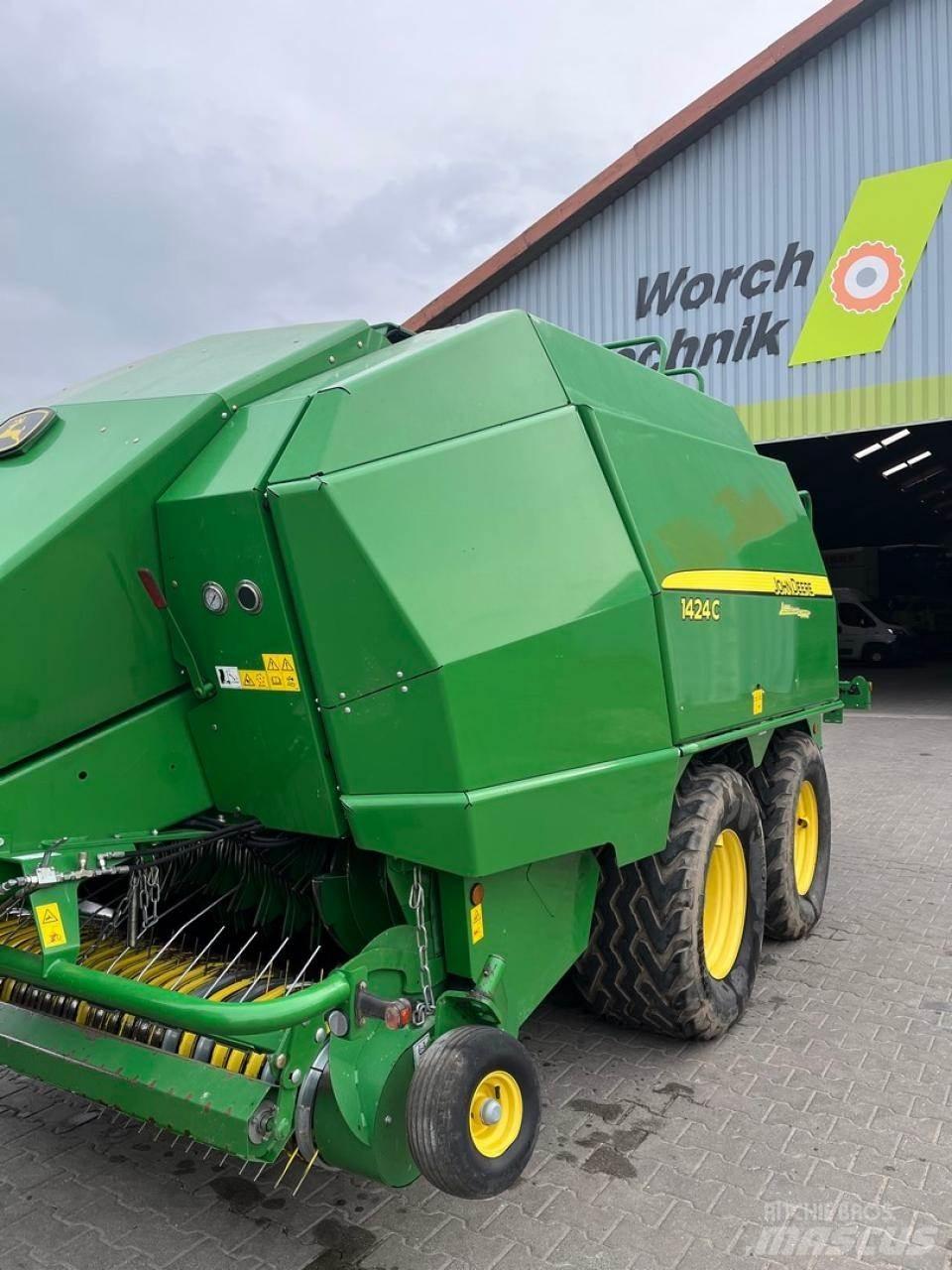 John Deere 1424 C Square balers