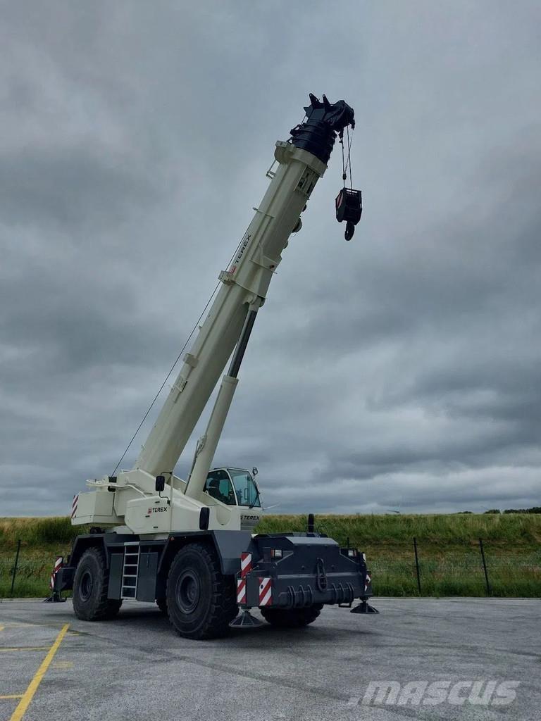 Terex RT100 Rough terrain cranes