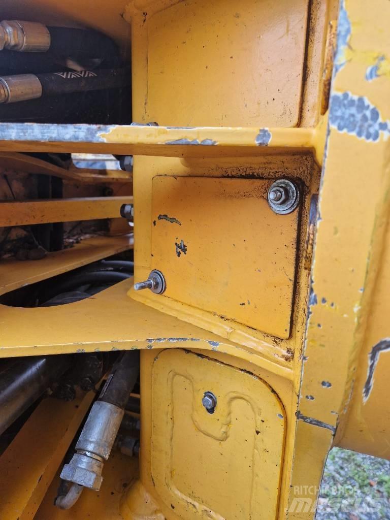  GILBERT 3018 Harvesters