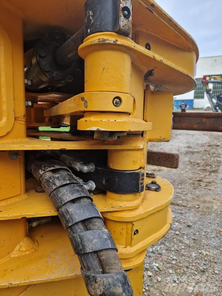  GILBERT 3018 Harvesters