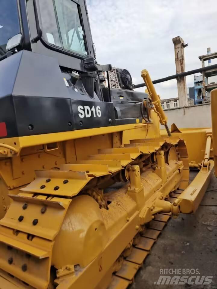 Shantui SD 22 Crawler dozers
