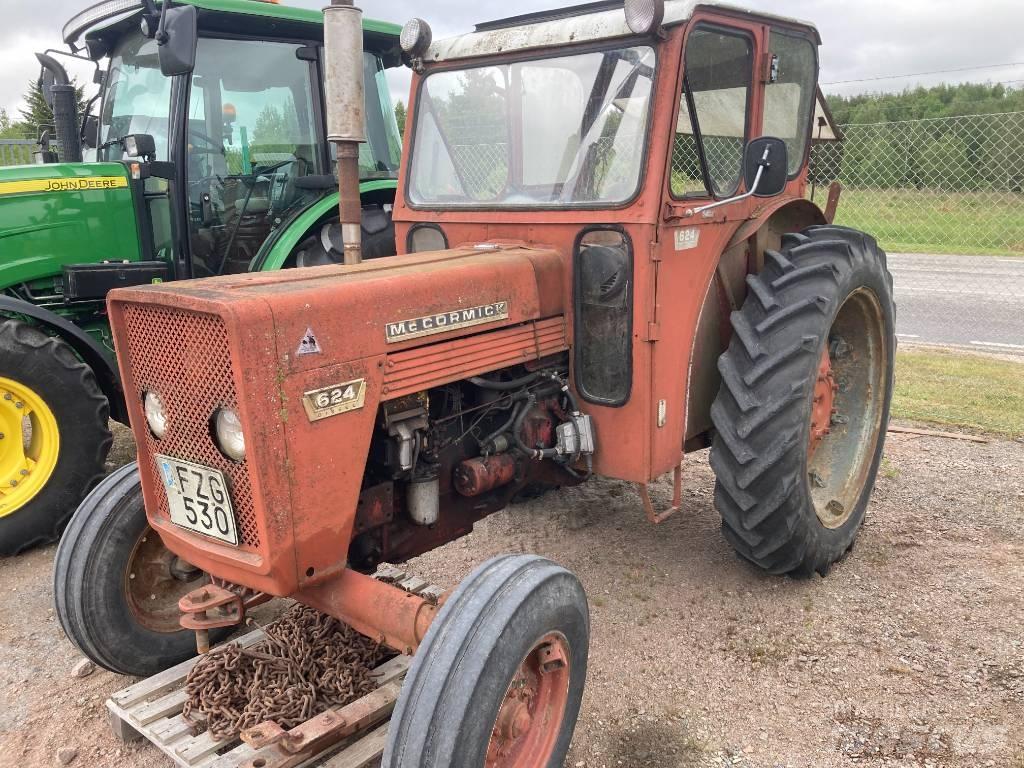 McCormick 624 Tractors