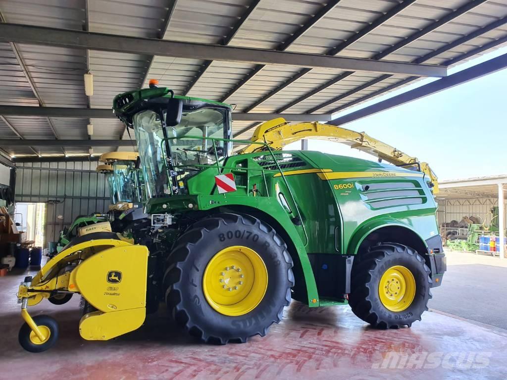 John Deere 8600I Self-propelled foragers