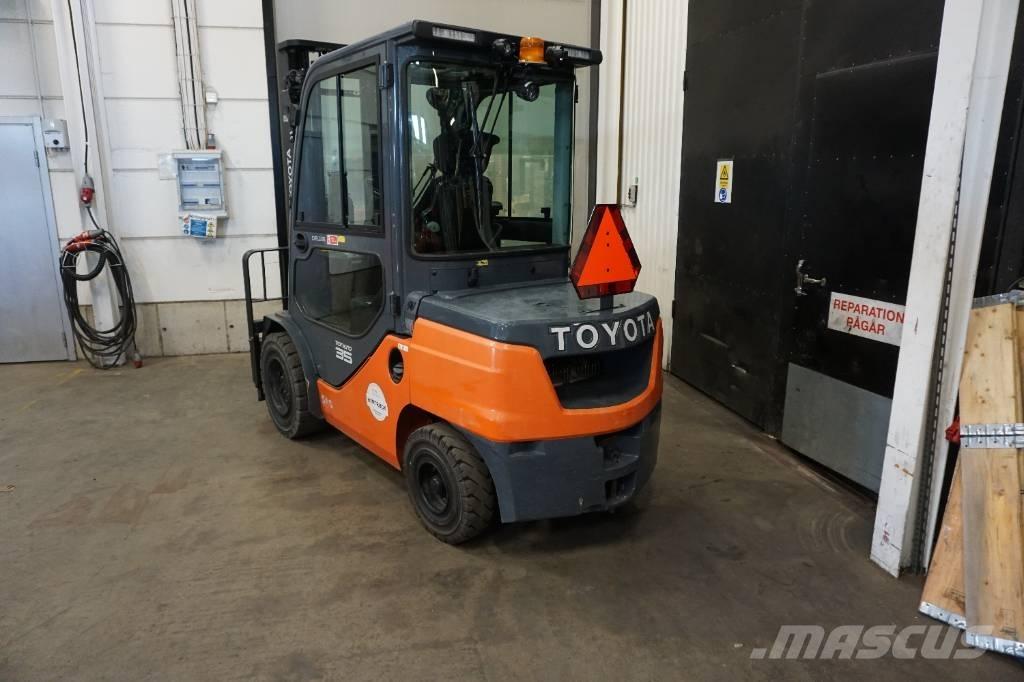 Toyota 52-8FDJF35 Diesel trucks