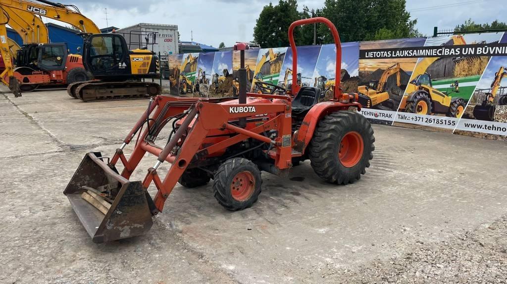Kubota B 20 Tractors