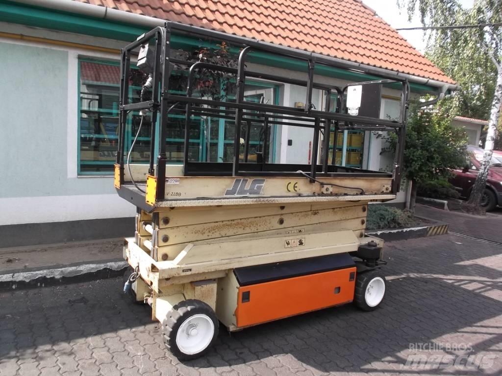 JLG 2646E      V-2288 Vertical mast lifts