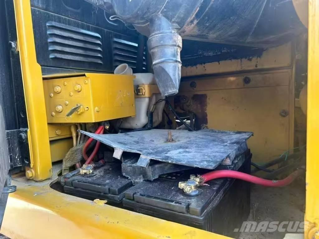 CAT 330D2L Crawler excavators