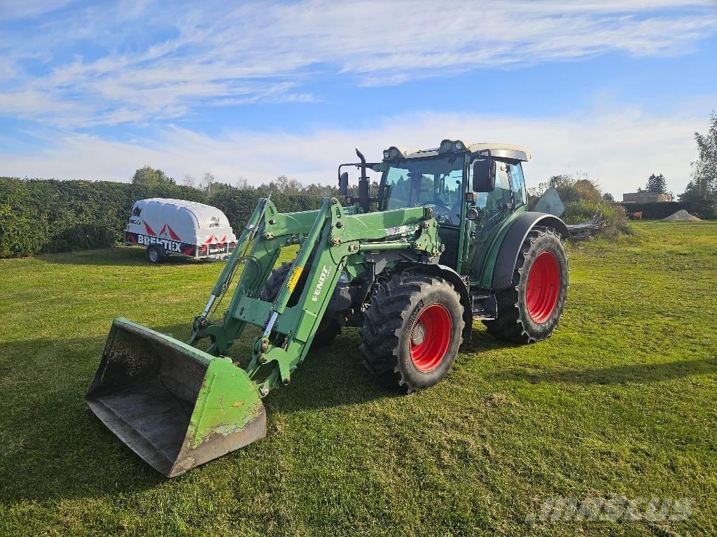 Fendt 211 Vario Tractors