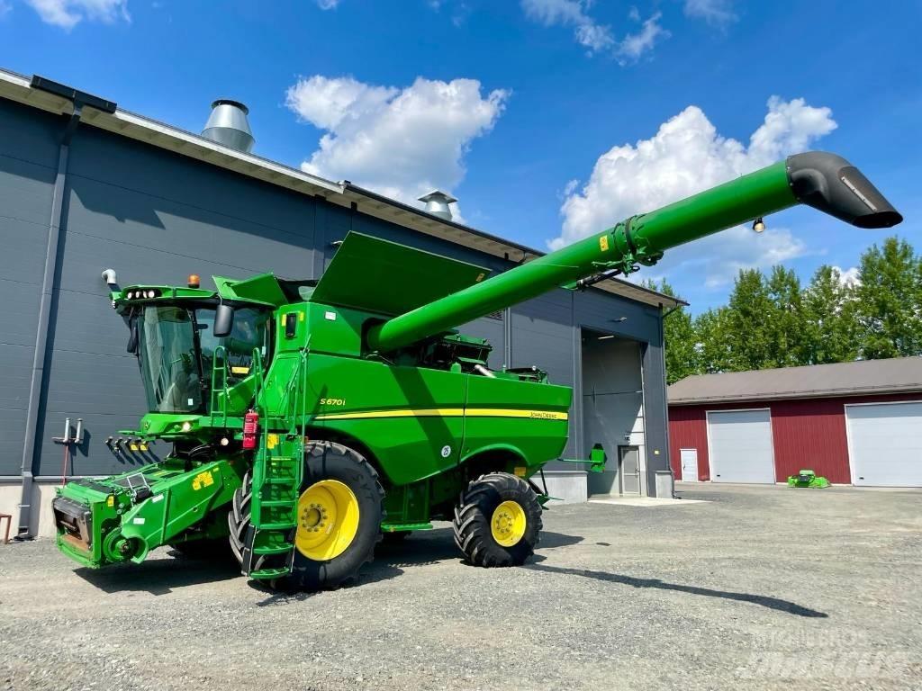 John Deere S 670 i Combine harvesters