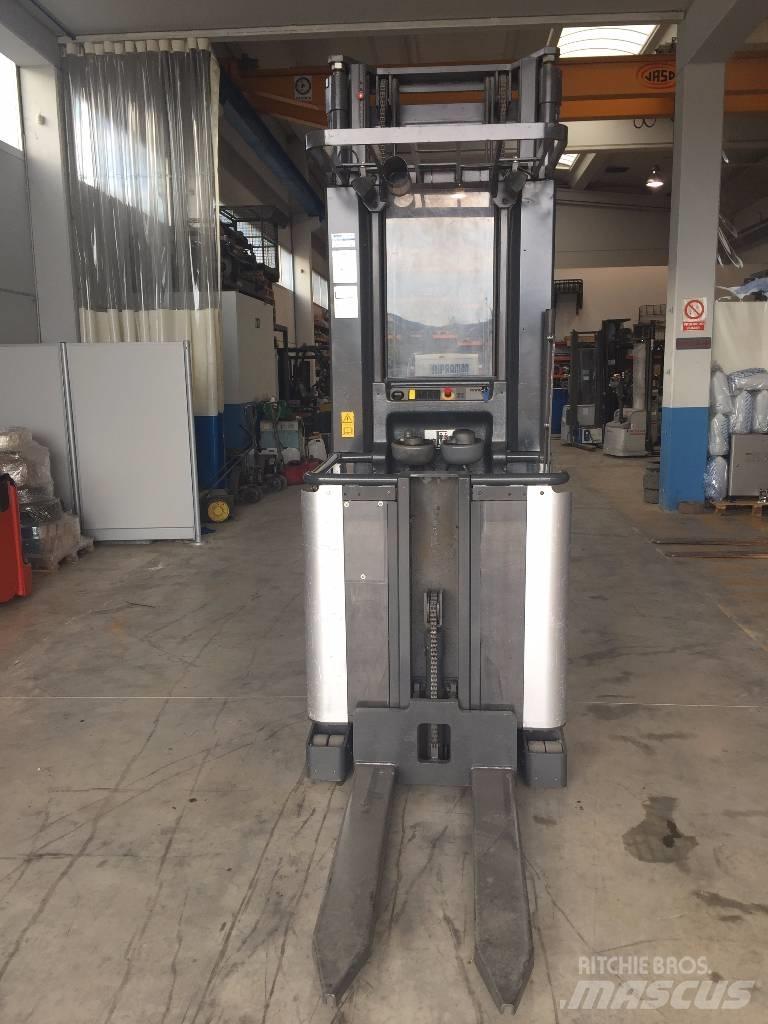 Nissan OPH-100 High lift order picker