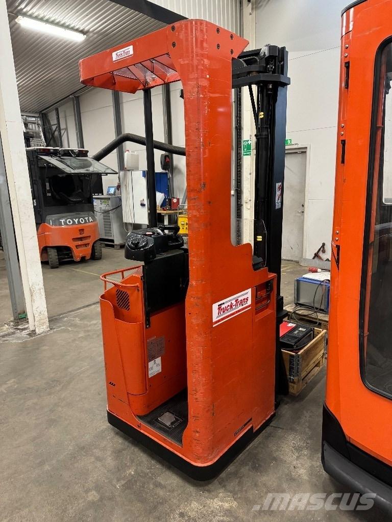 Toyota SSE160 Self propelled stackers