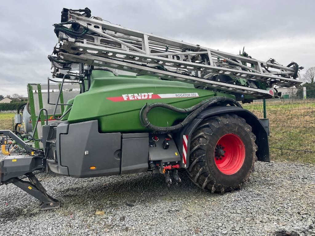 Fendt Rogator 355 Trailed sprayers