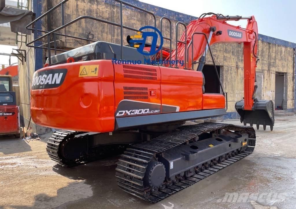 Doosan DX 300 Crawler excavators
