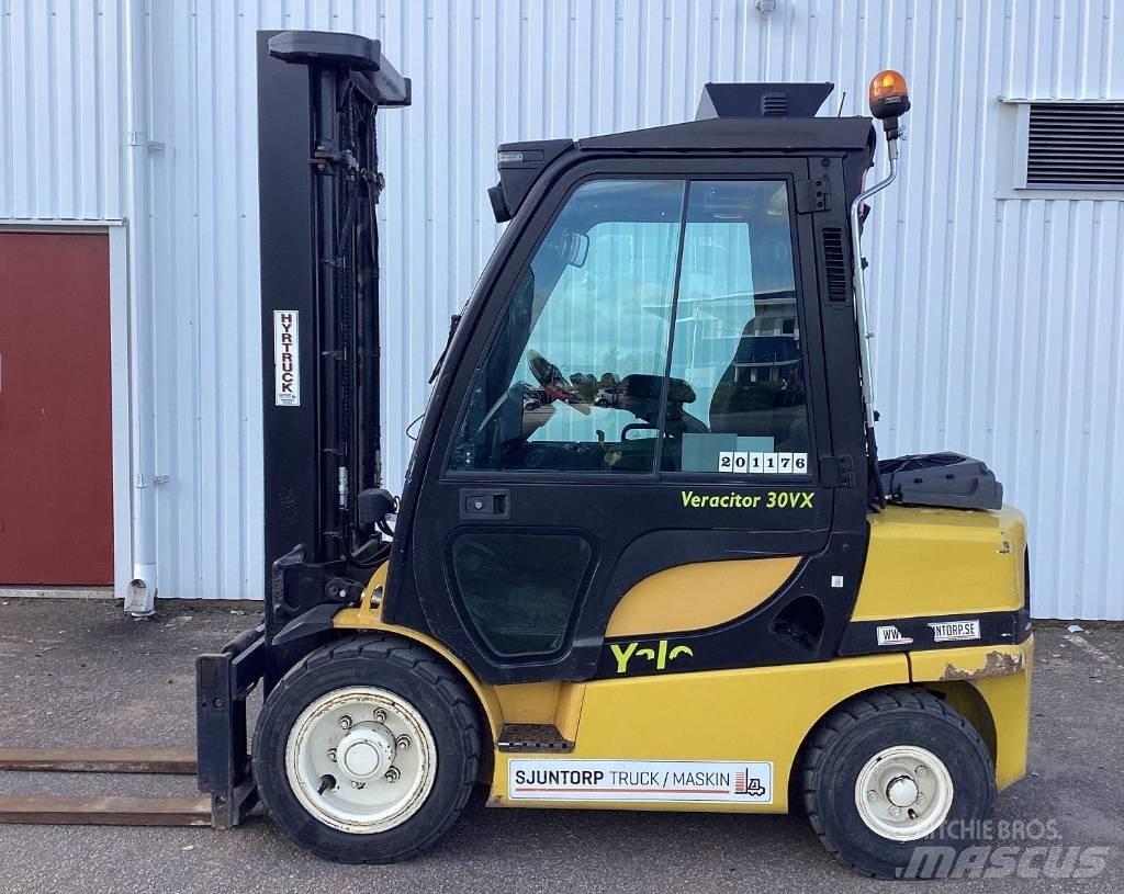 Yale GDP30VX Diesel trucks
