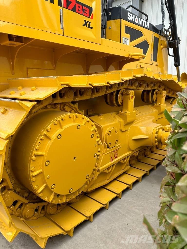 Shantui DH17 Crawler dozers