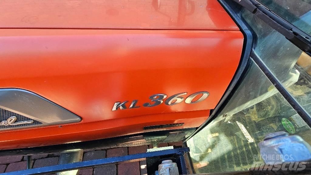 Kubota KL360 Tractors