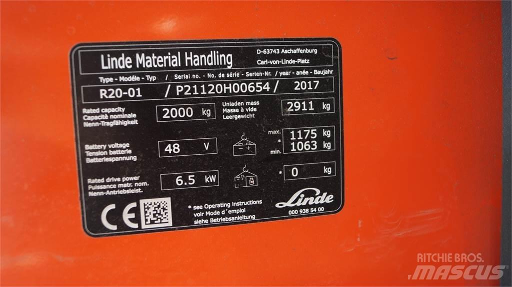 Linde R20 Reach trucks