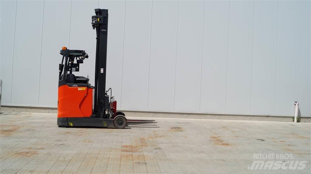Linde R20 Reach trucks