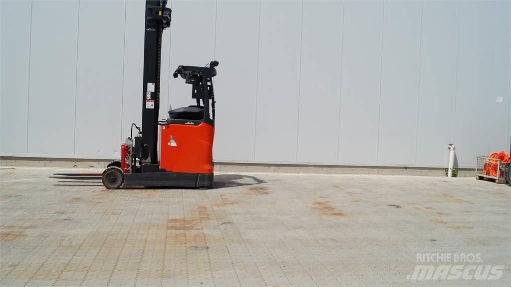 Linde R20 Reach trucks