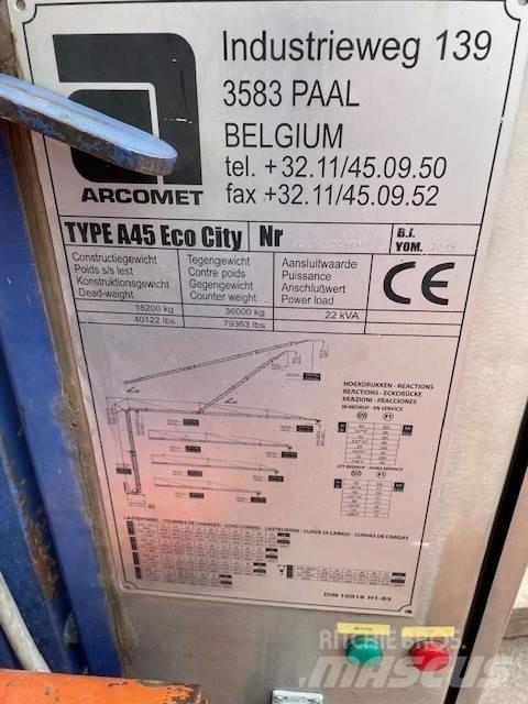  ?? A 45 Eco City Tower cranes