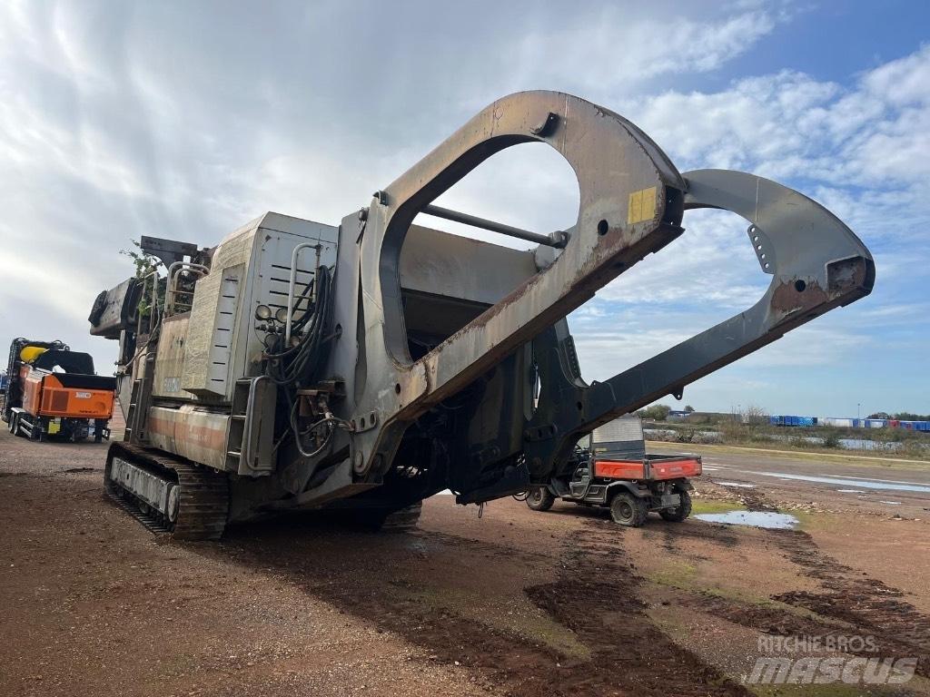 Metso LT1415S Mobile crushers