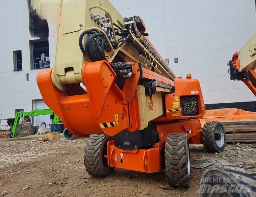 JLG 1250 AJP Articulated boom lifts