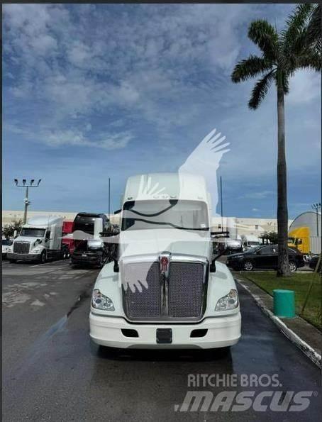 Kenworth T680 Tractor Units