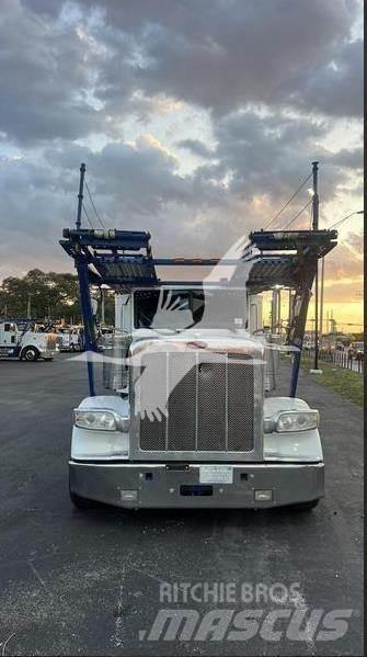 Peterbilt 388 Construction - Others