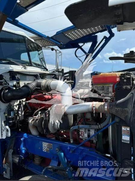 Peterbilt 389 Construction - Others