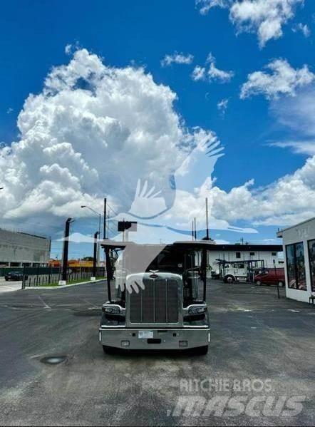 Peterbilt 389 Construction - Others