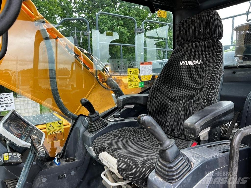 Hyundai HX 220 L Crawler excavators